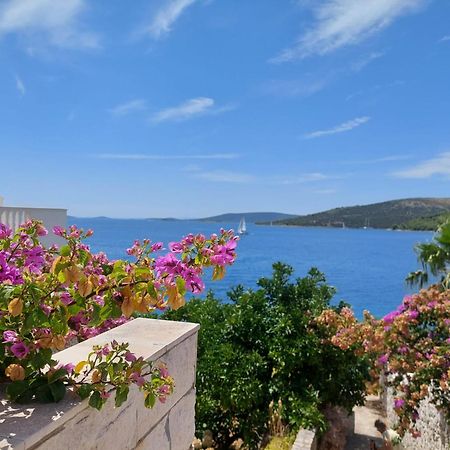 Villa Apartments Oliva Seget Vranjica Eksteriør bilde